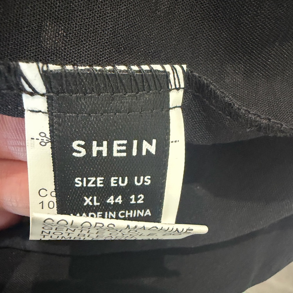 SHEIN Elegant Black Women's Top - Picture 4 of 4